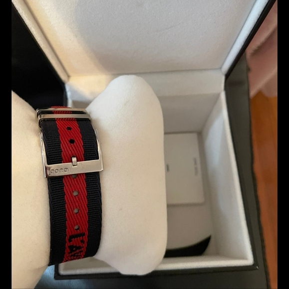 Authentic Gucci L'avegue Par Amor Tiger Watch - Picture 7 of 12
